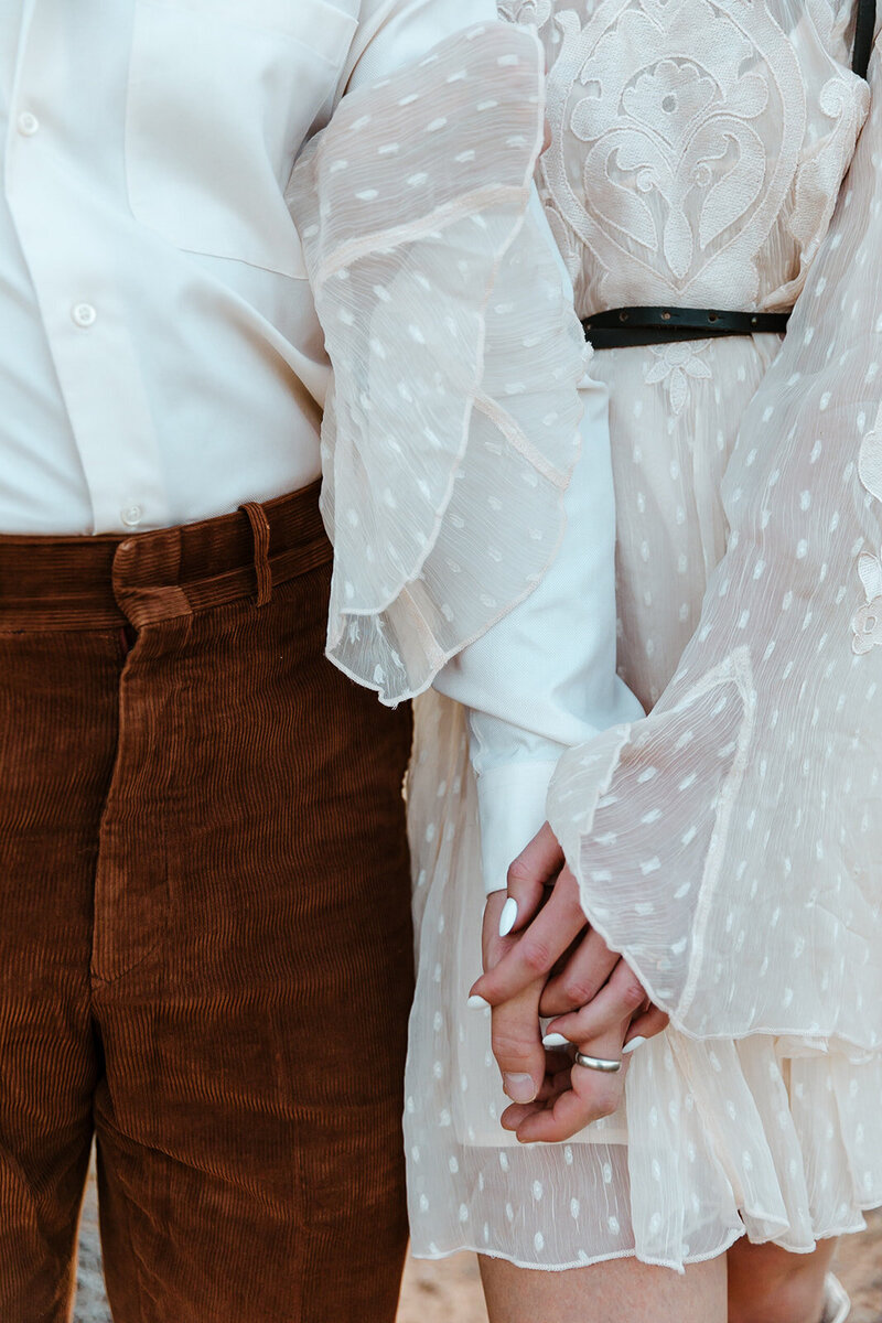 LasVegasPhotographerWestAvenue_DesertCouplesPortraits_RedRockCouplesPortraits_11_websize