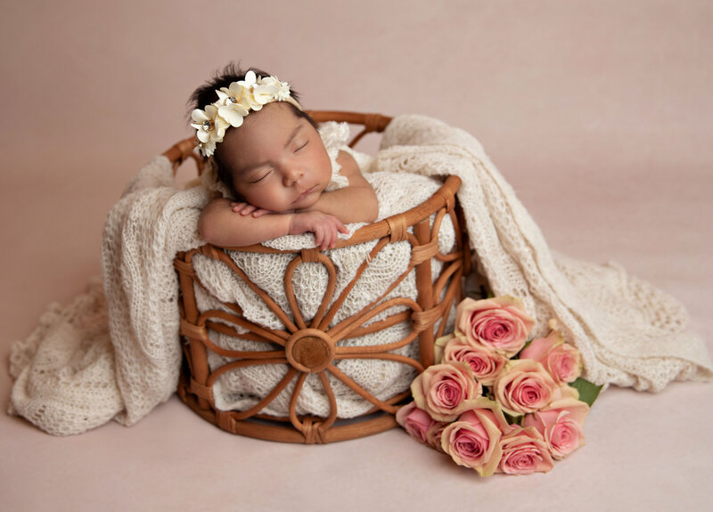 newbornbabyboynewfamilynewbabybestphotographertudiofamilybirthdaynewbornboyamilynewborngirlfirstbirthdayportraiturephotographystudioportraitsnewborngirlboyfamilyEvaMaganaPhotographychildphotographer (30 of 41)