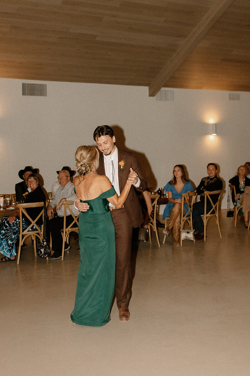jami-oliver-wedding-preview-taylorraephotofilm-231