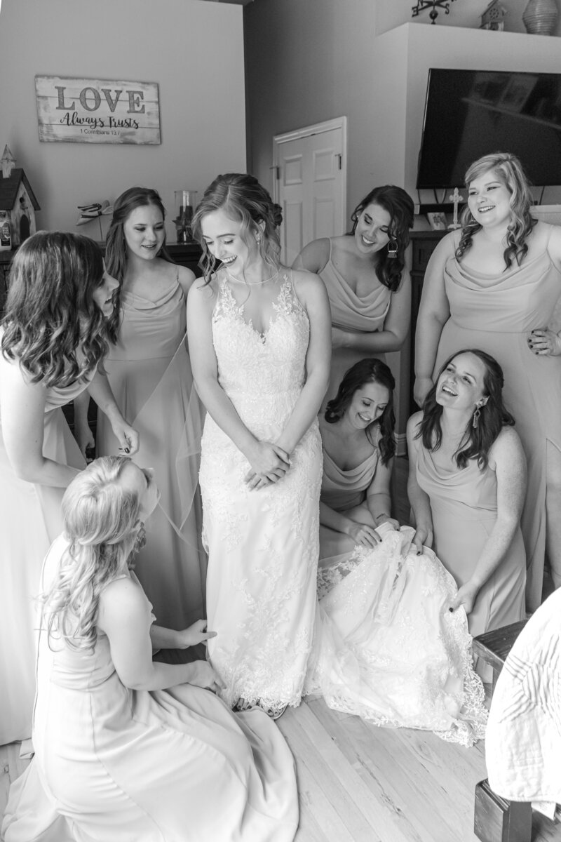 Tampa-Florida-wedding-Photographer-getting-ready-wedding-day-portraits-bridal-portraits-florida-wedding-photographer43