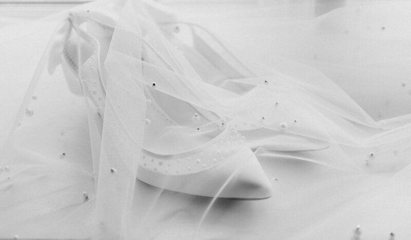 wedding shoes with veil