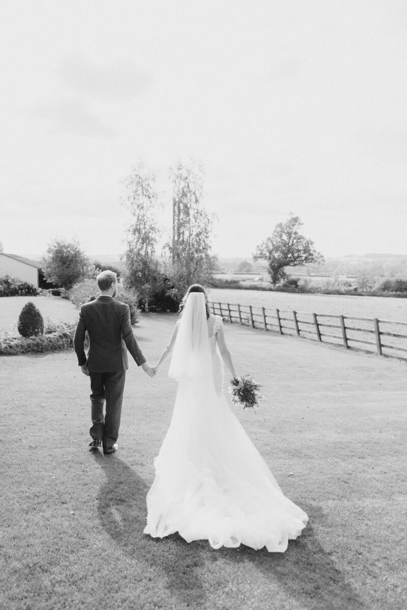 Hyde-House-Wedding-Photographer-Cotswolds-28