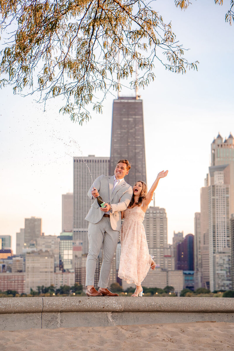 north-avenue-pier-engagement-session (23)