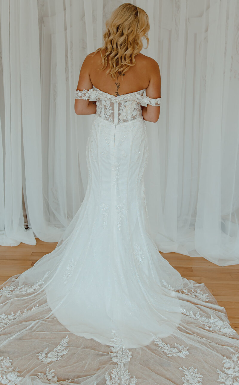 Haley w:o overskirt back full