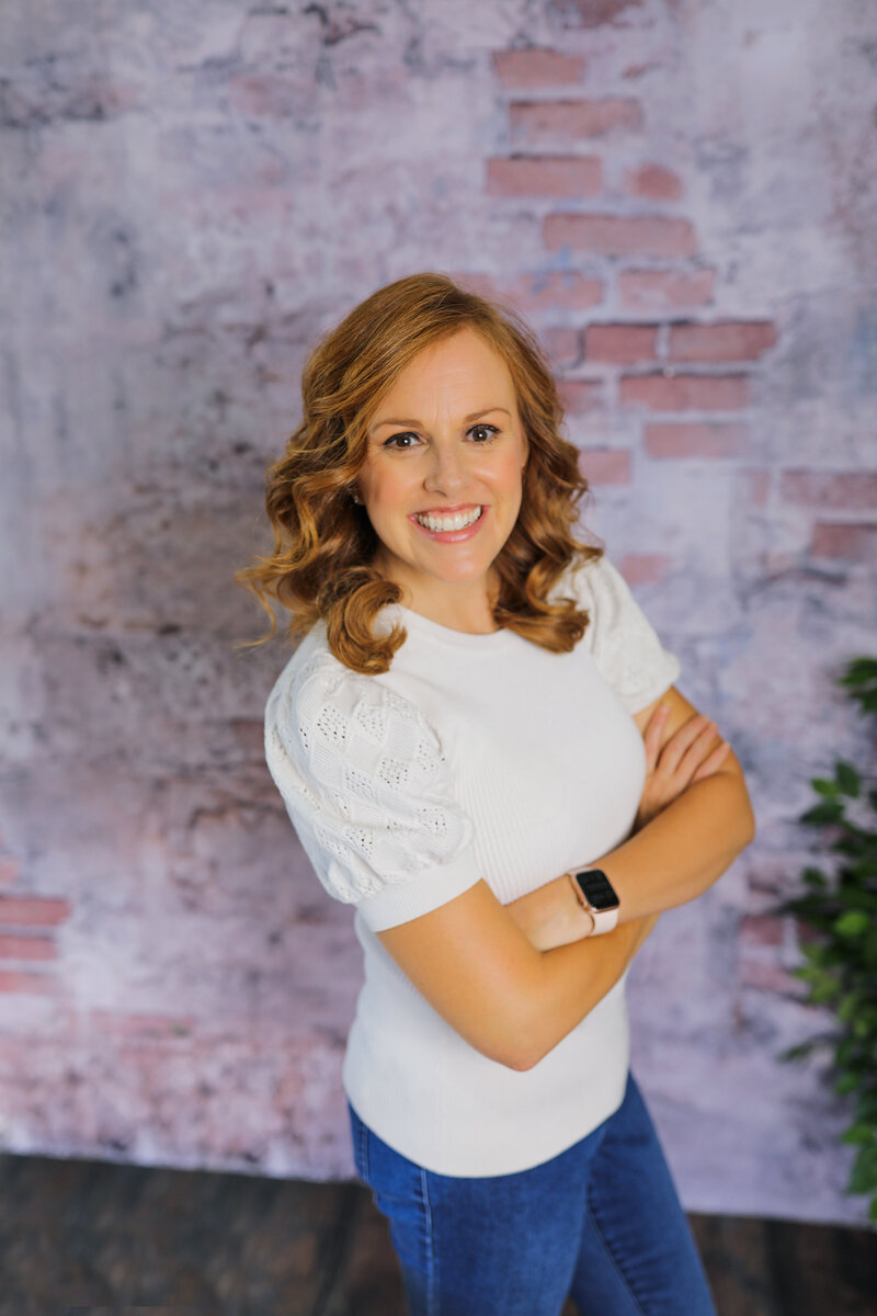 Military Marriage Therapist Dr. Lindsay Cavanaugh - Providing Individual & Couples Therapy and Counseling for Active Duty Military | Air Force | Army | Navy | Marine Corps | Coast Guard | Space Force