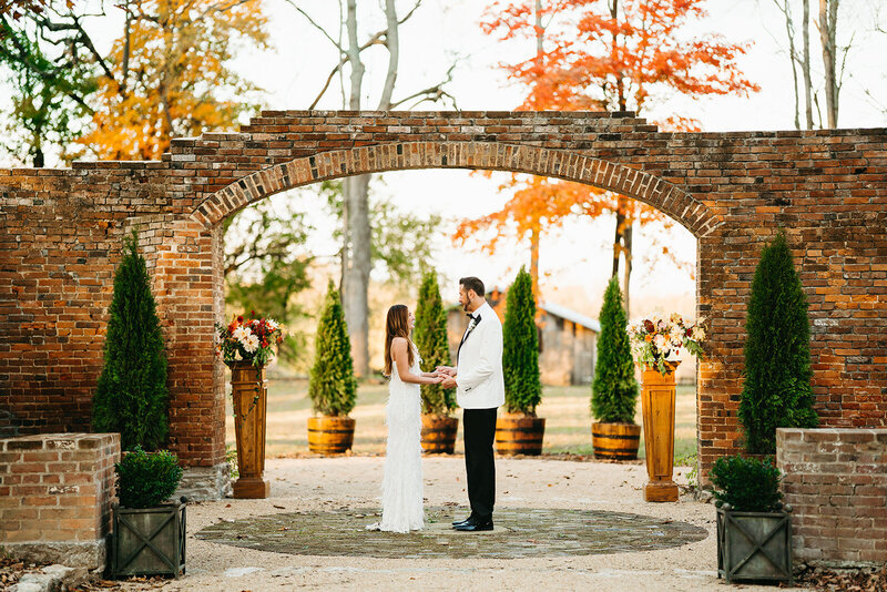 Heartland of Versailles - Simple Elegant Kentucky Wedding Venue - Outdoor Wedding Ceremony