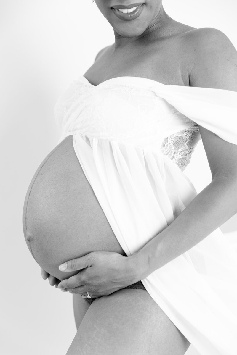 Motherhood and Maternity Photography for Pregnant Mums in and around London.