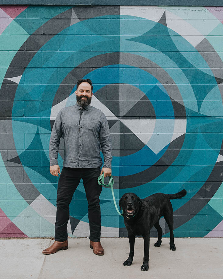 denver dog photographer with his black lab henry