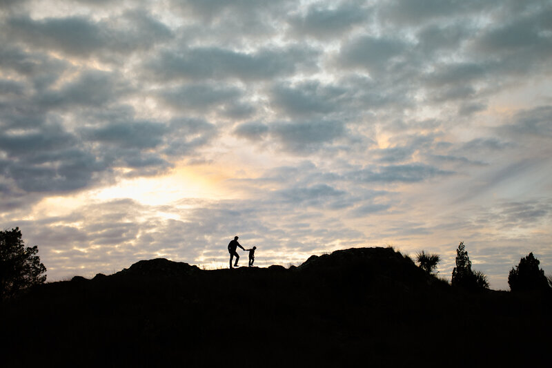 Family photography family photo on hills with sunset in in Tampa Bay, Florida Nadine B Photography
