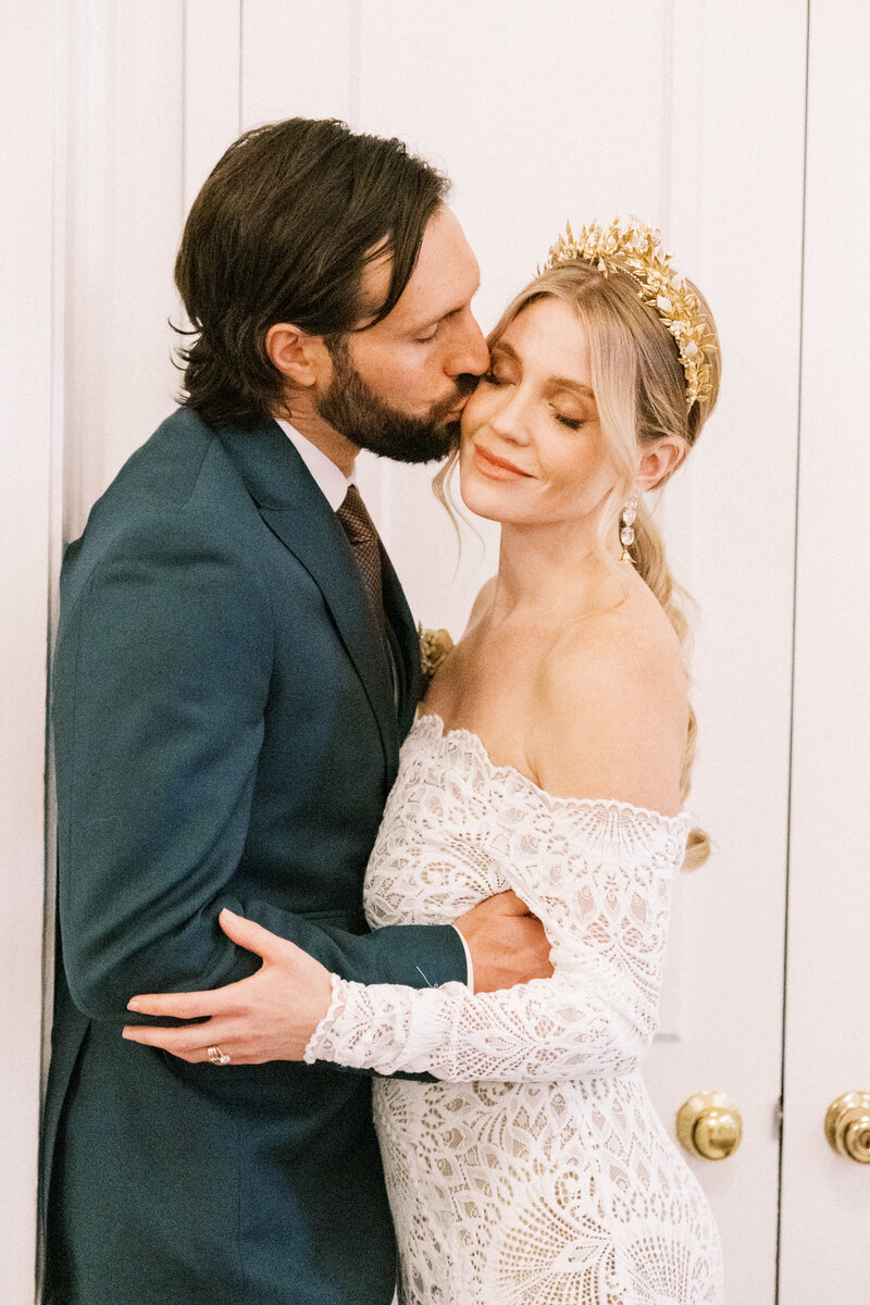 calgary_wedding_photographers_nicole_sarah_palliser_fairmont.jpeg-24
