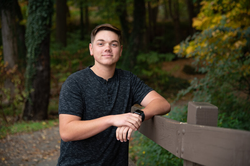 OlmsteadFallsSeniorPhotosDavidFortierRiverParkPositivelyPortraits32