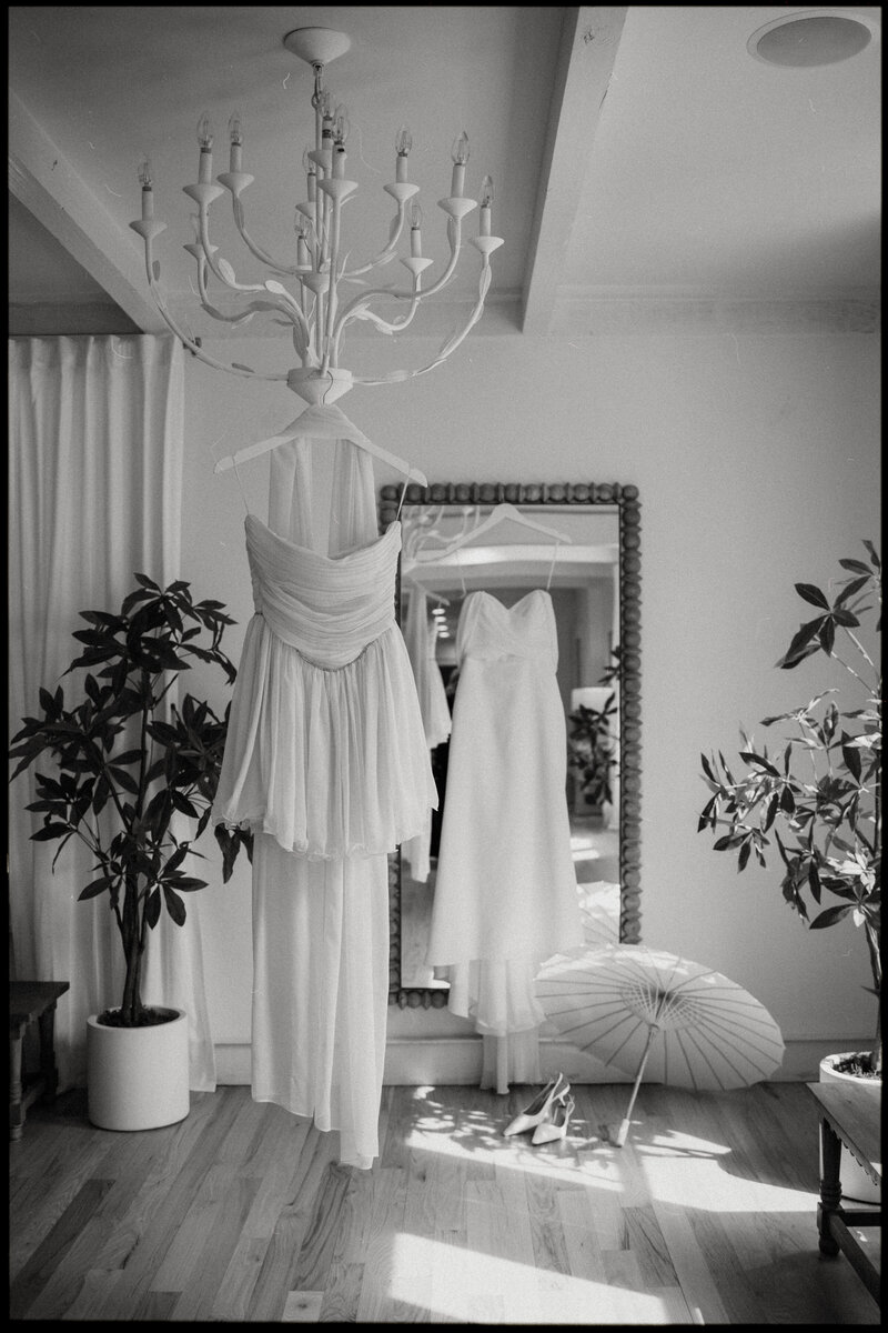 BRITBOUTONVINTAGEFASHIONWEDDINGEDITORIALPHOTOGRAPHER-15