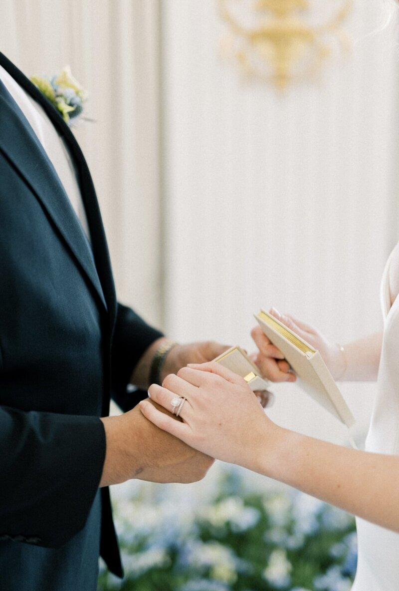 Indiana_Michigan_Wedding Planner_Hotel Carmichael_Carmel Indiana_Wedding Day Editorial_Ceremony_Bride & Groom_Vows