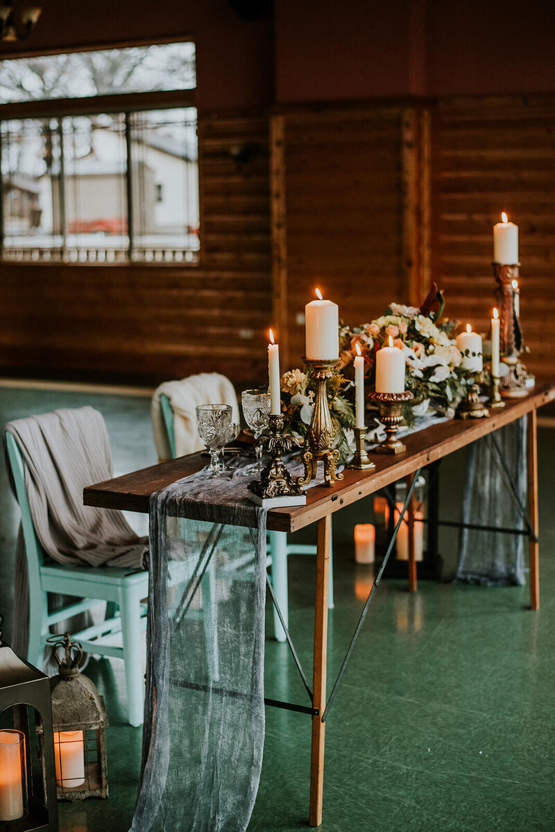 edith-elan-illinois-shady-oaks-camp-rustic-fall-wedding-reception-table-decor