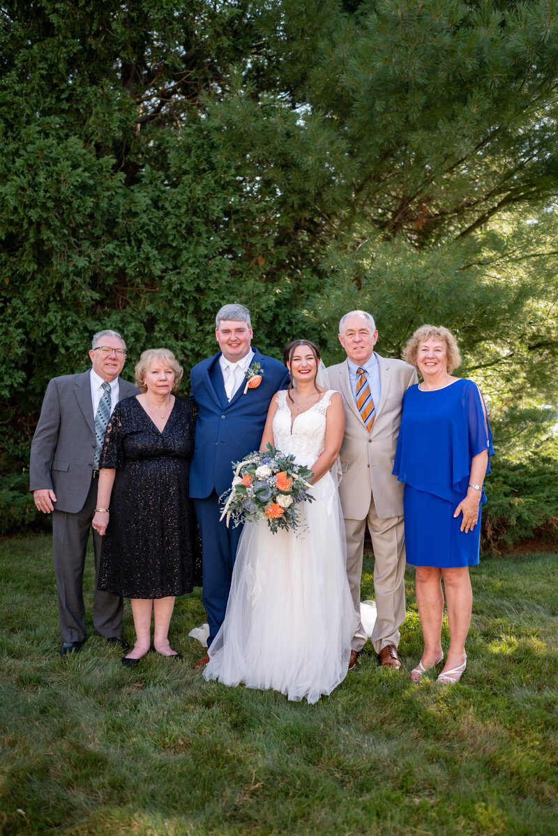 Hannah-Michae_WeddingPreviews_027
