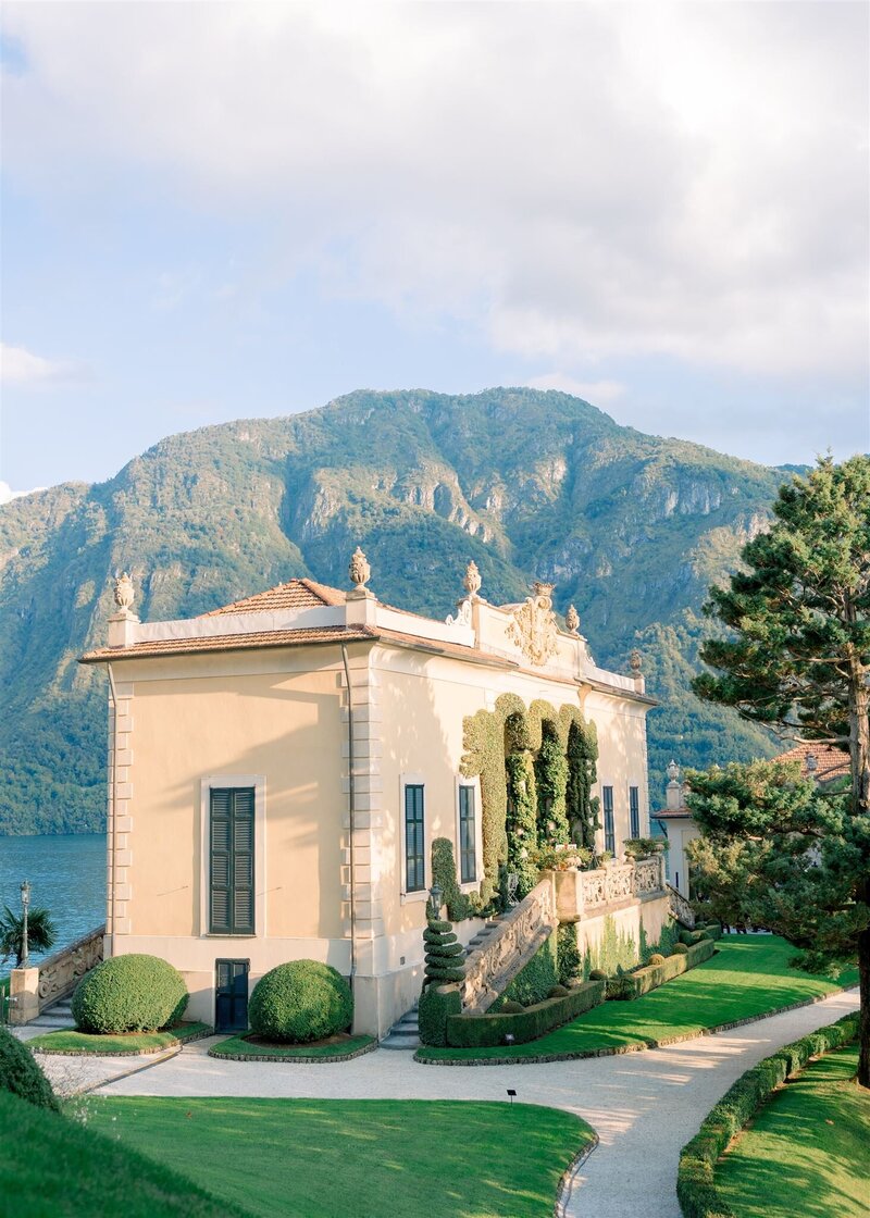 JuliaAaronPreviews_LakeComo_LaurenFair032_websize (1)