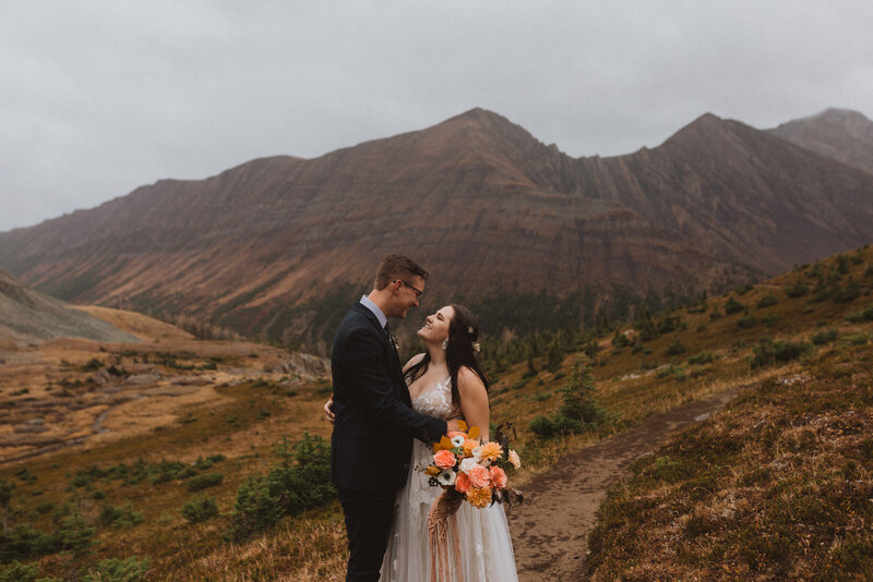 lake couple photographer