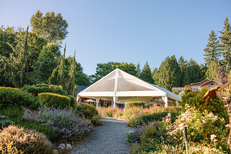tented reception area joanna monger photography twin willow gardens snohomish