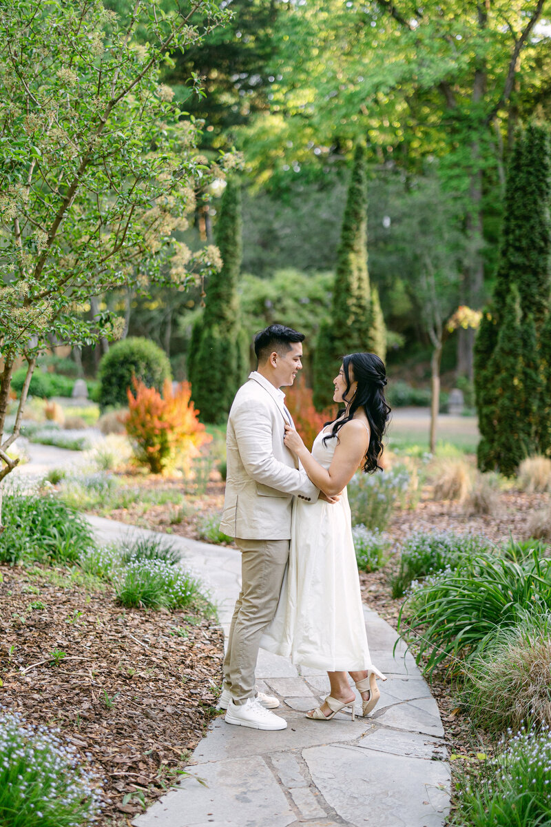 Julie and Jeremy Engagement session Cator woolford gardens atlanta Renee Jael Fine Art Photography_-11
