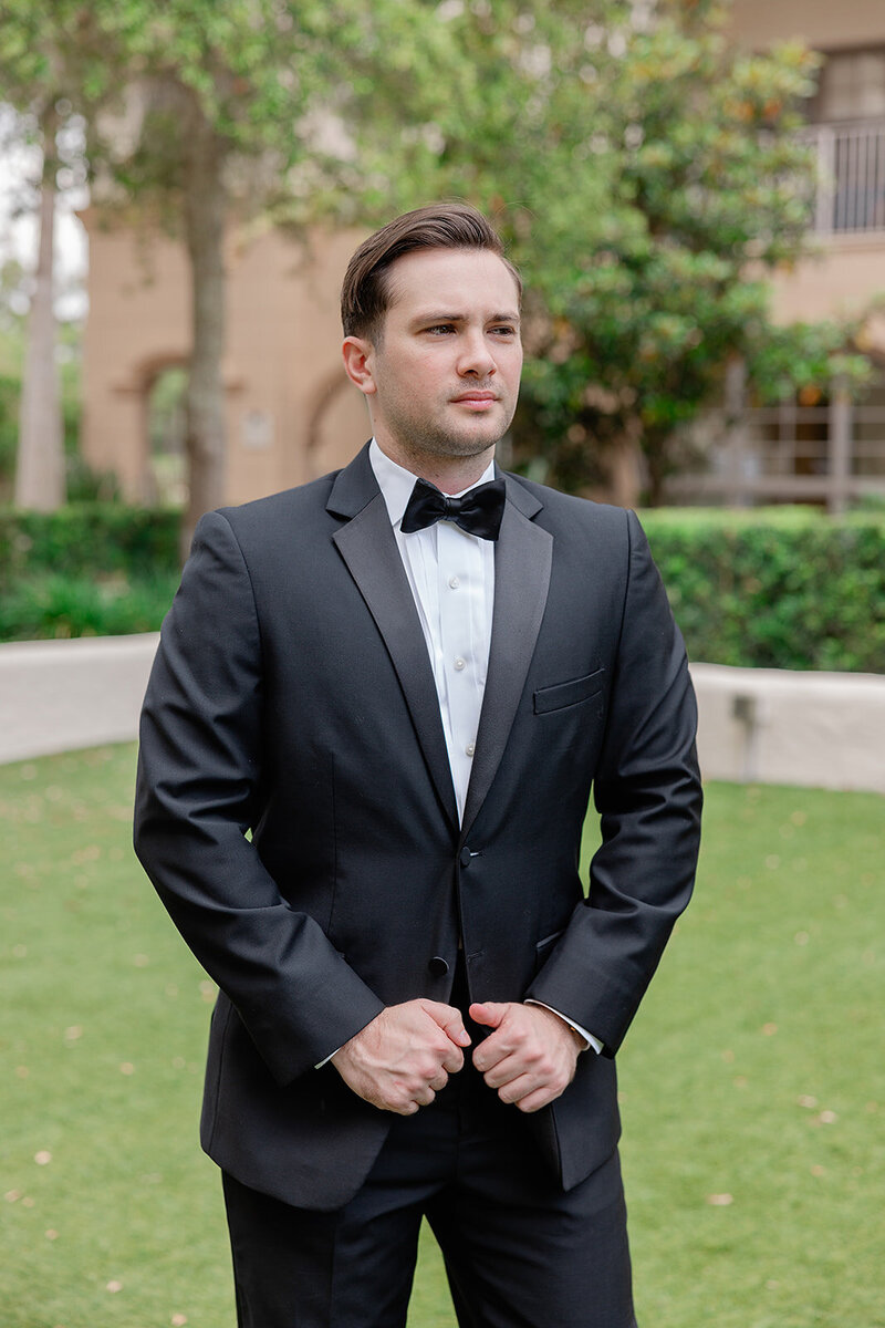 Knowles Memorial Chapel Wedding at Rollins College by Light and Airy Wedding Photographer