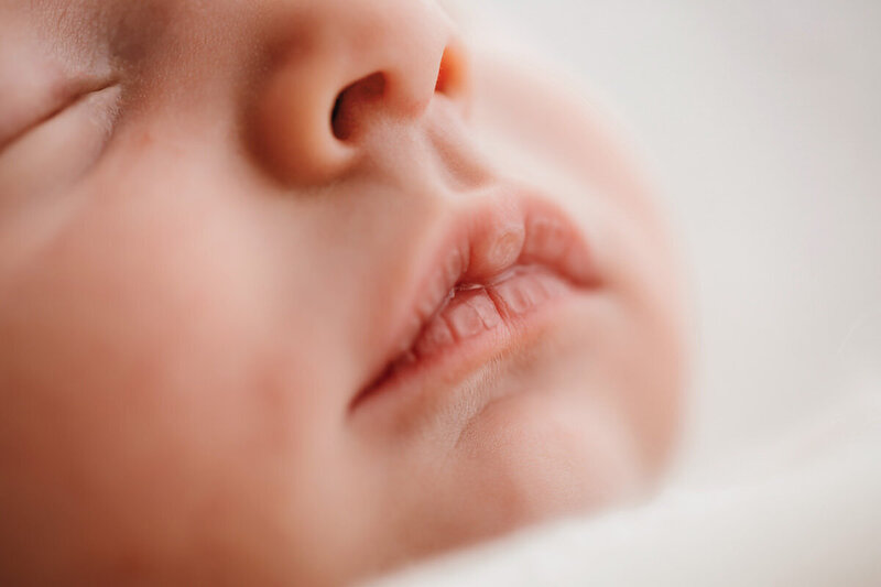 abu-dhabi-newborn-baby-photography-3