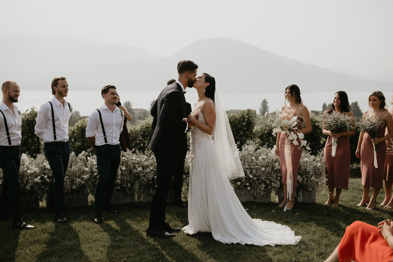 MeghanHemstra-Poplar-Grove-Winery-Wedding-Photographer-20