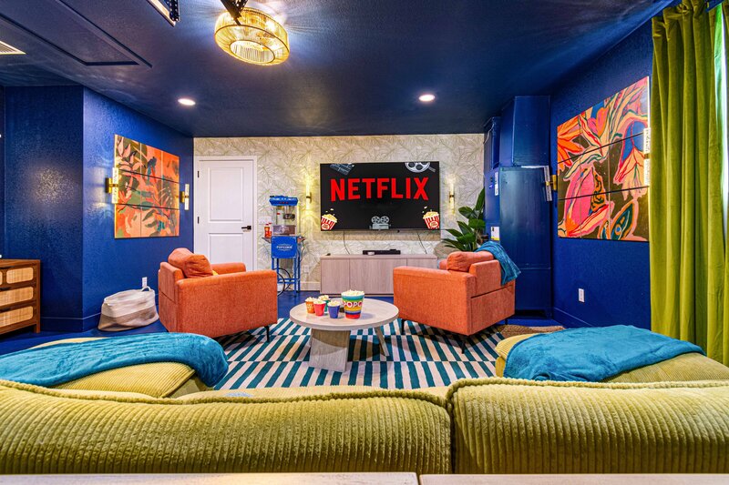 Tampa Bae movie theater