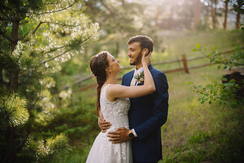 Estes Park Wedding Photographer Denver Wedding Venue Planner Della Terra Mountain Top Fall Colorful Wedding Liz Osban Photography Black Canyon Inn Wyoming Wedding Photographer Elopement Engagement 2