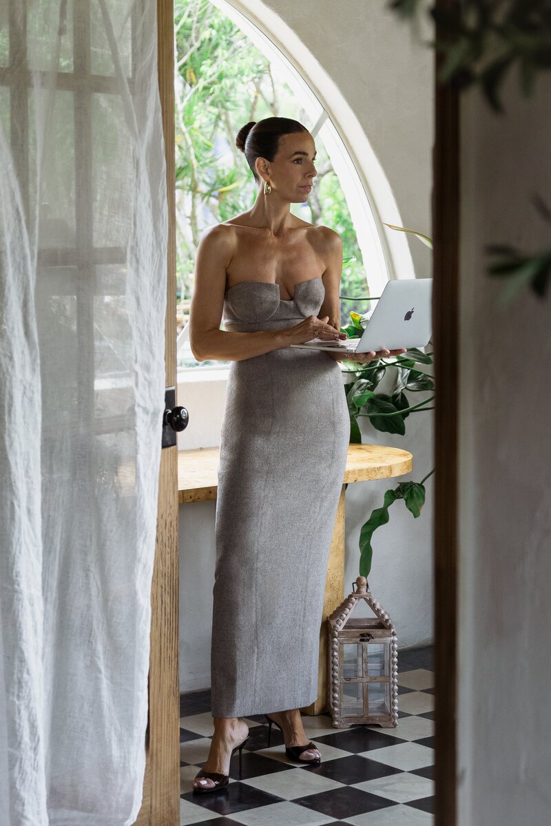 Graydress-retouched-min