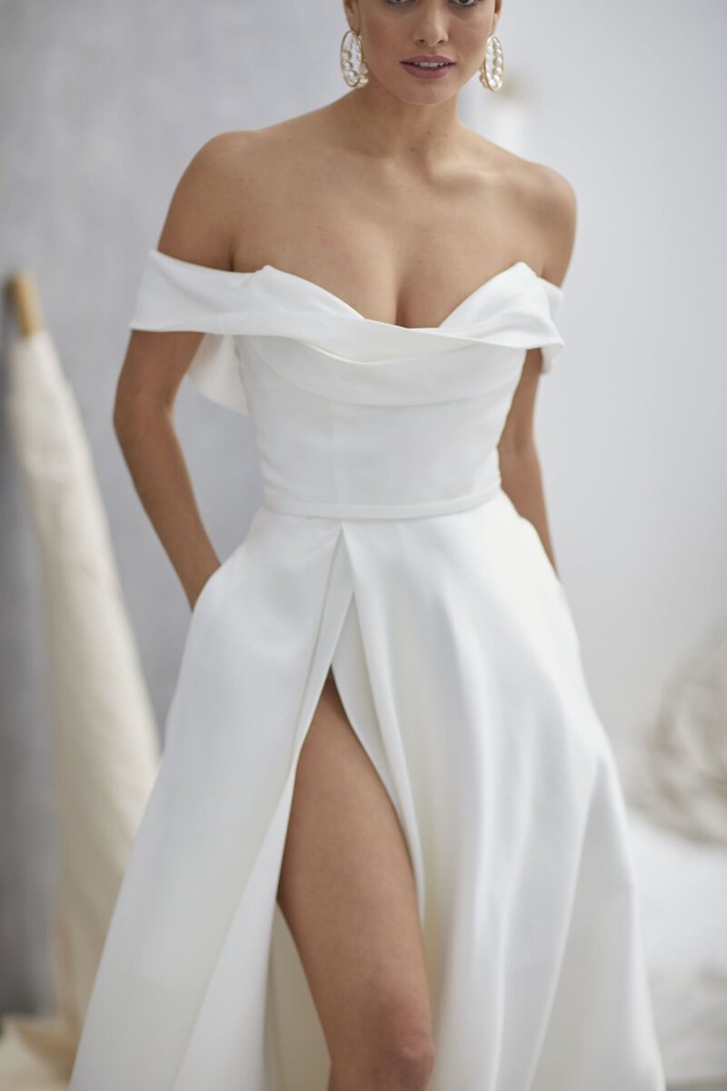 Le-Belle-V2-wedding-gown-11_0923  1800px