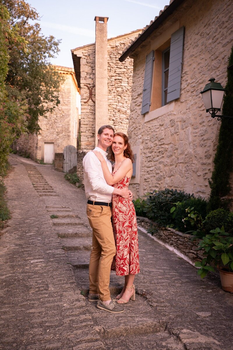 gordes, provence, photoshoot, photographer, wedding, engagement