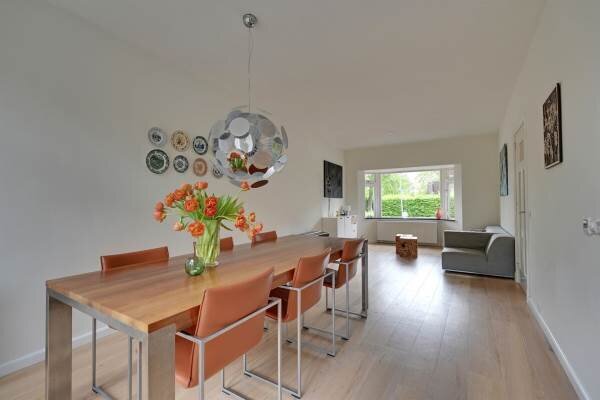 Woonkamer voor verbouwing en interieurontwerp