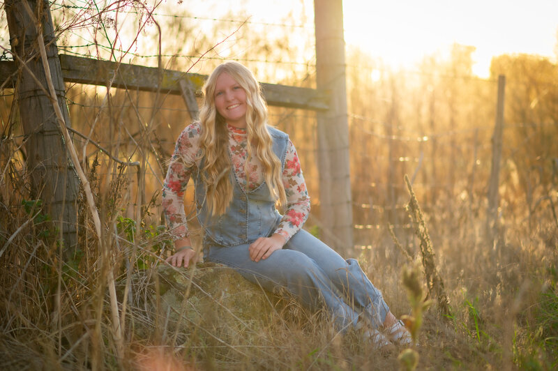 HEIDI NEWBOLT PHOTOGRAPHY_SNIOR PICTURES