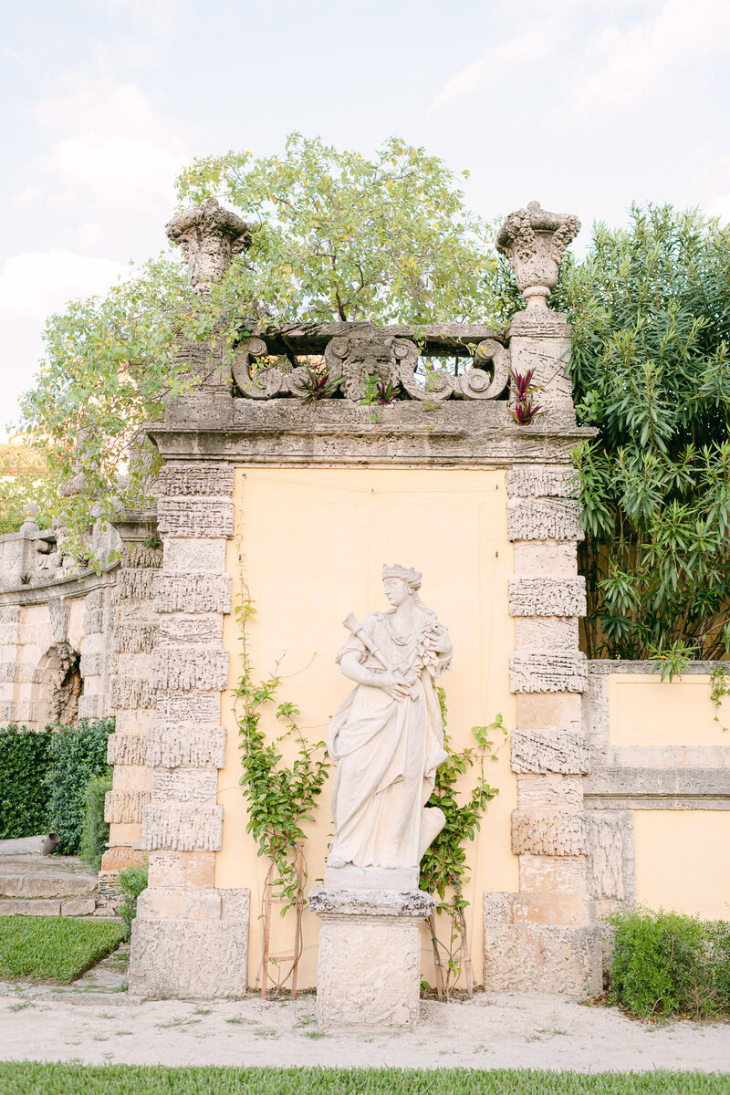 Vizcaya-Miami-Engagement-Photograher -24