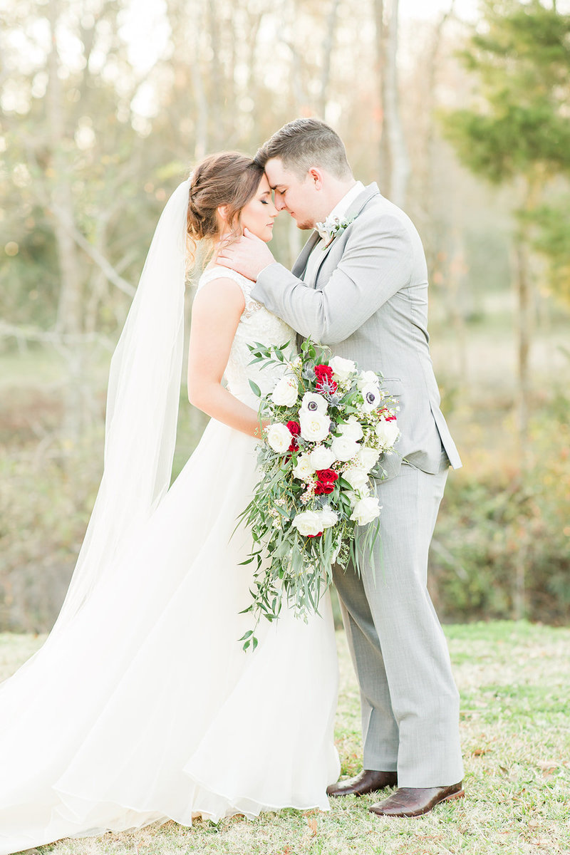 Warehouse-Event-Center-Rayne-Wedding-Photographer_16