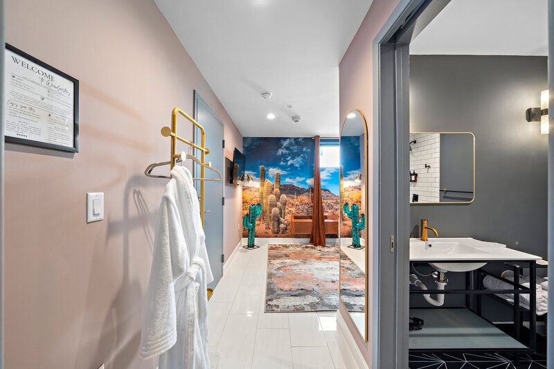31-web-or-mls-Strata-Visuals-520-Sampson-St-25