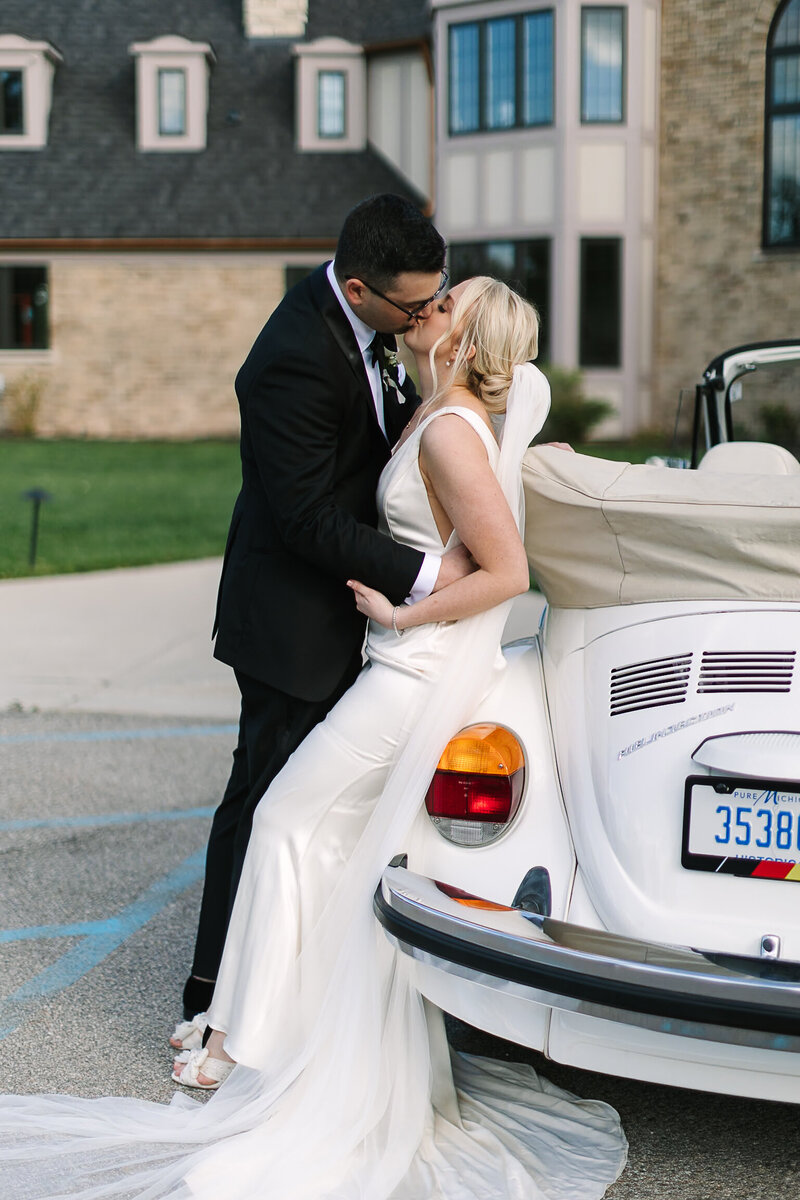 Portraits in Bridal Suite | Michigan Elopement Photographer