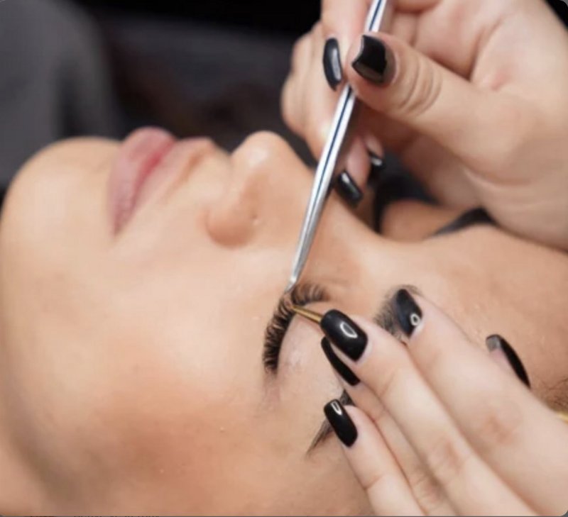 showing lash training
