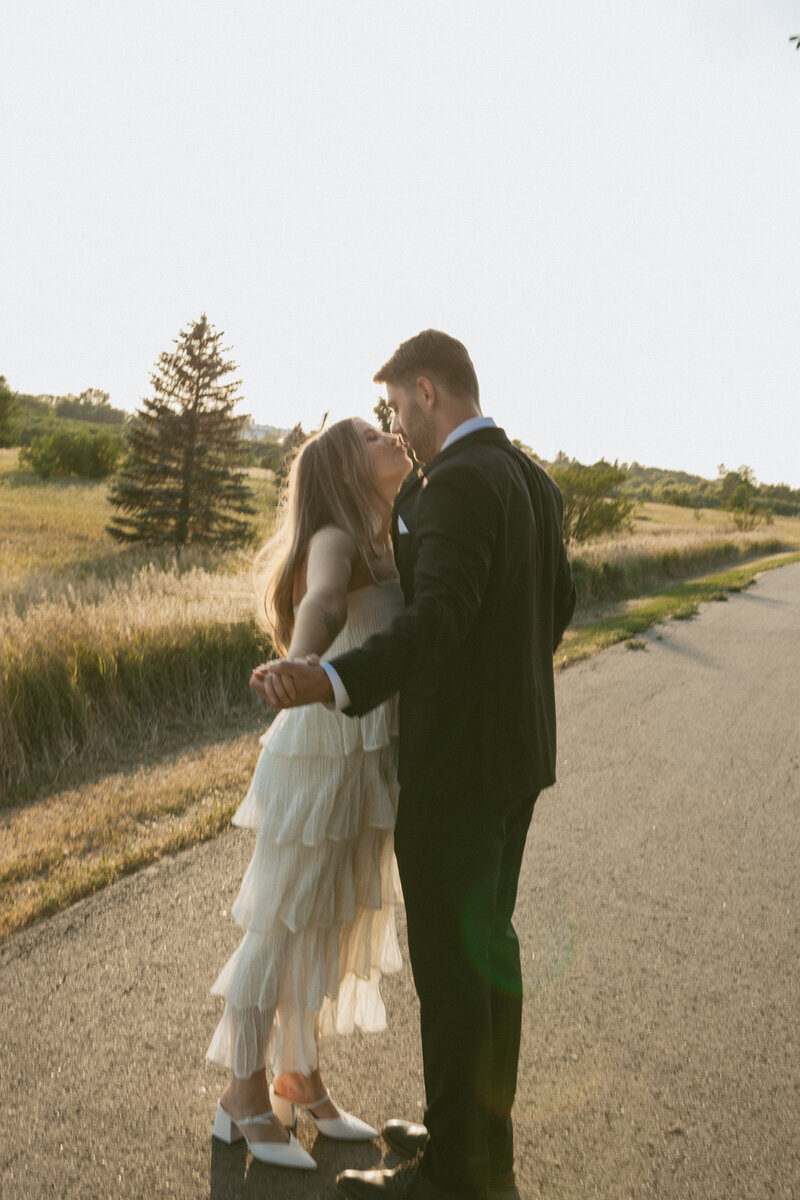 danica-branden-intimate-wedding-weyburn-saskatchewan-caitlin-swyryda-photo2843