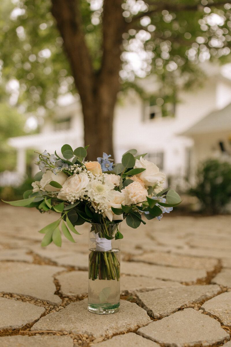 A breathtaking travel wedding in Idaho, where sophisticated design, elegant venues, and luxury wedding photography come together in a multi-day celebration.