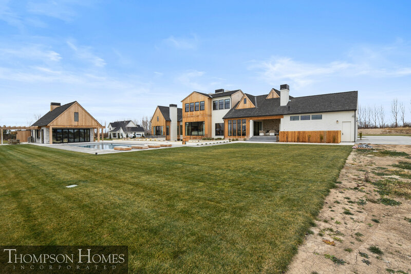Thompson-Homes-Chateau-Moderne-Meridian-Custom-Home-Builder-3