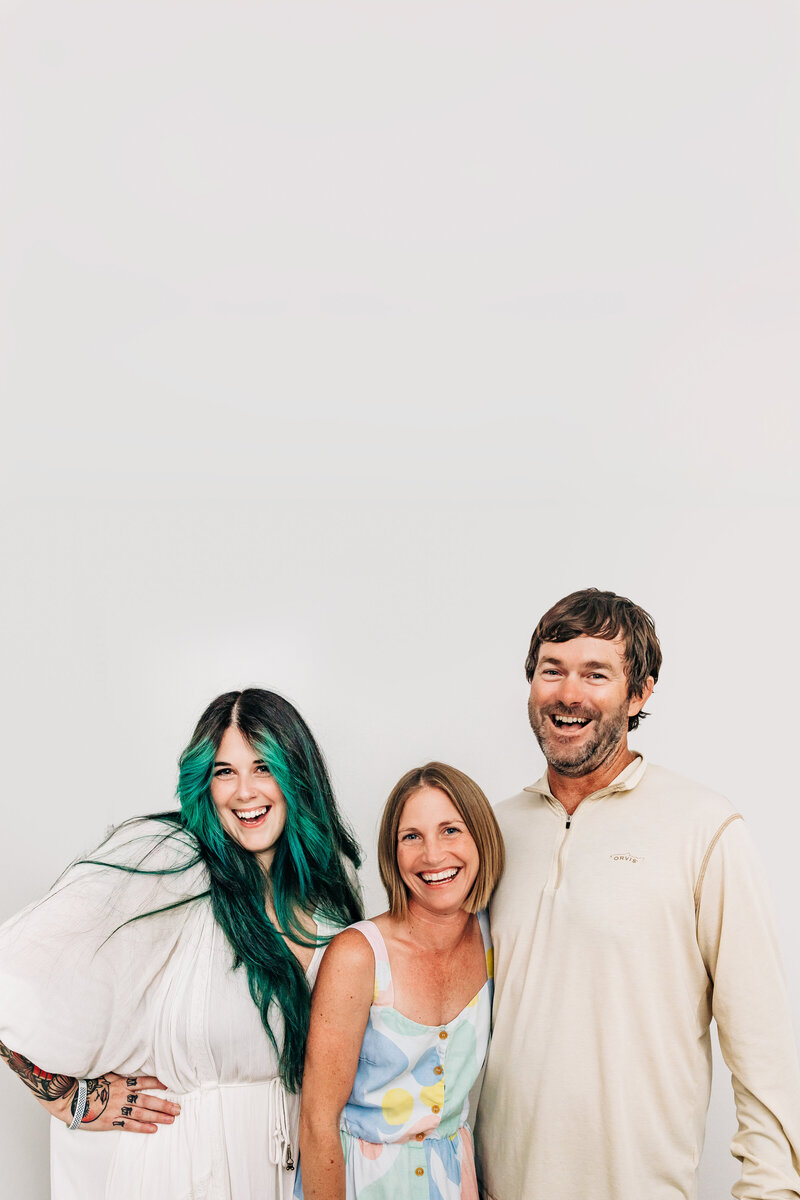 Alison Amick, Samantha Hayn, family photographers in st. pete florida smiling giggling