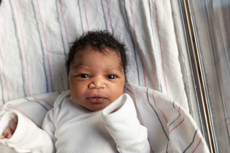 Fresh-48-hospital-newborn_Sayre-Briele-Photography-LLC_Bria-Ford-17