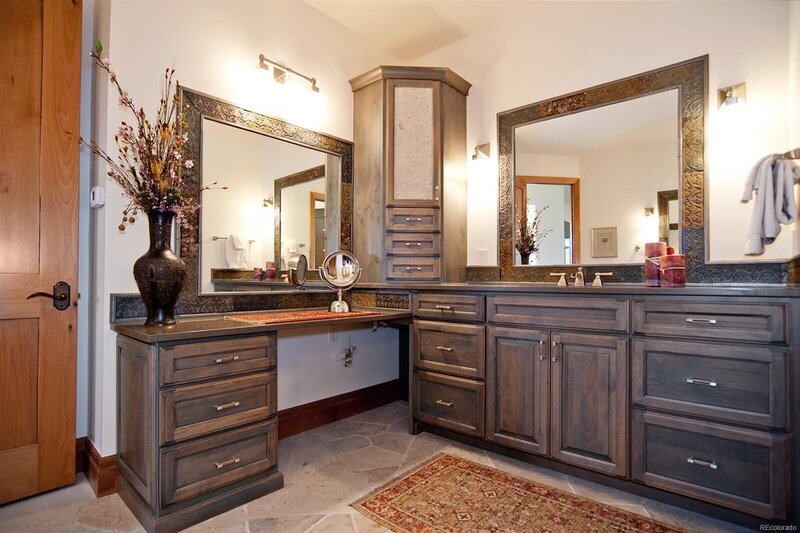 3731 Overlook master bath