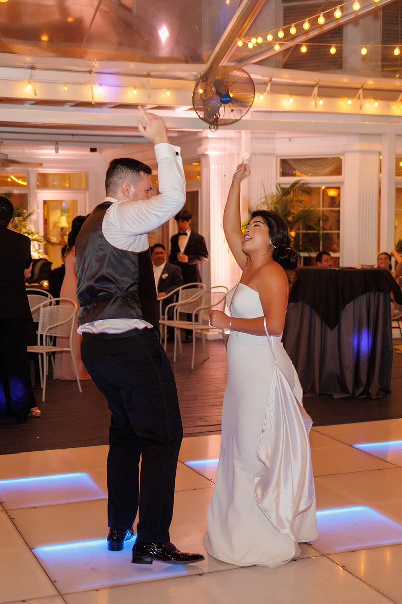 wedding bride and groom savannah georgia reception