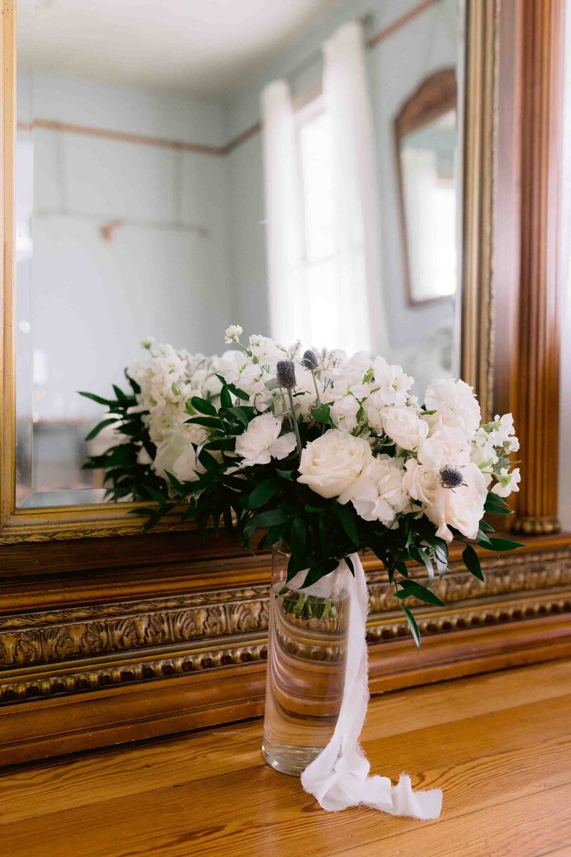 white wedding bouquet