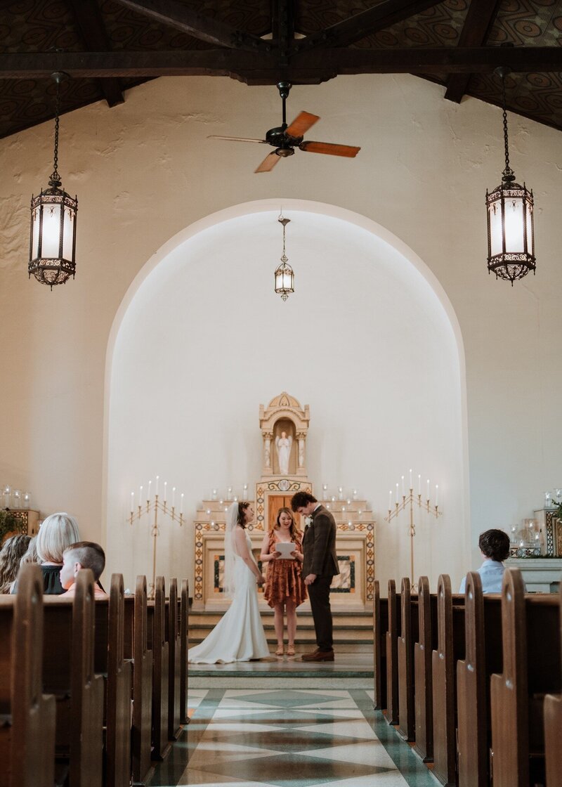 chapel-intimate-ceremony