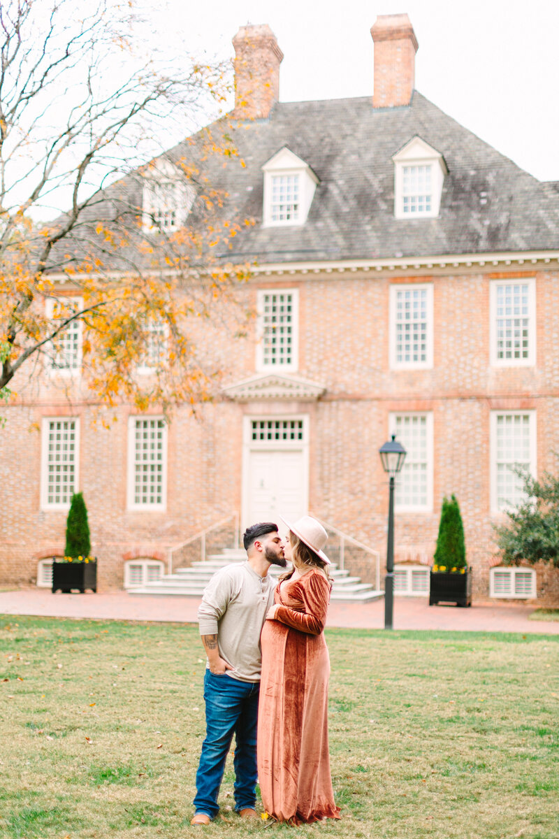 _RachaelReidPhotography_WilliamsburgVA_flytographer-67