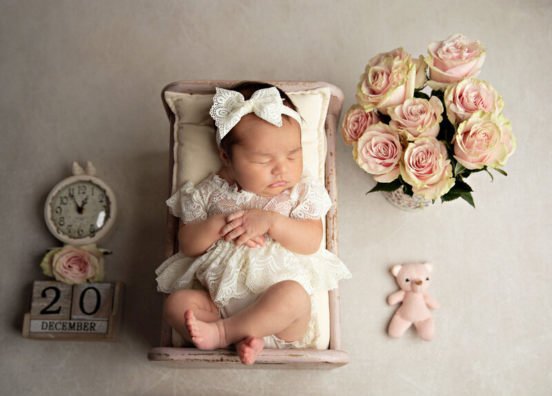 newbornbabyboynewfamilynewbabybestphotographertudiofamilybirthdaynewbornboyamilynewborngirlfirstbirthdayportraiturephotographystudioportraitsnewborngirlboyfamilyEvaMaganaPhotographychildphotographer (12 of 43)