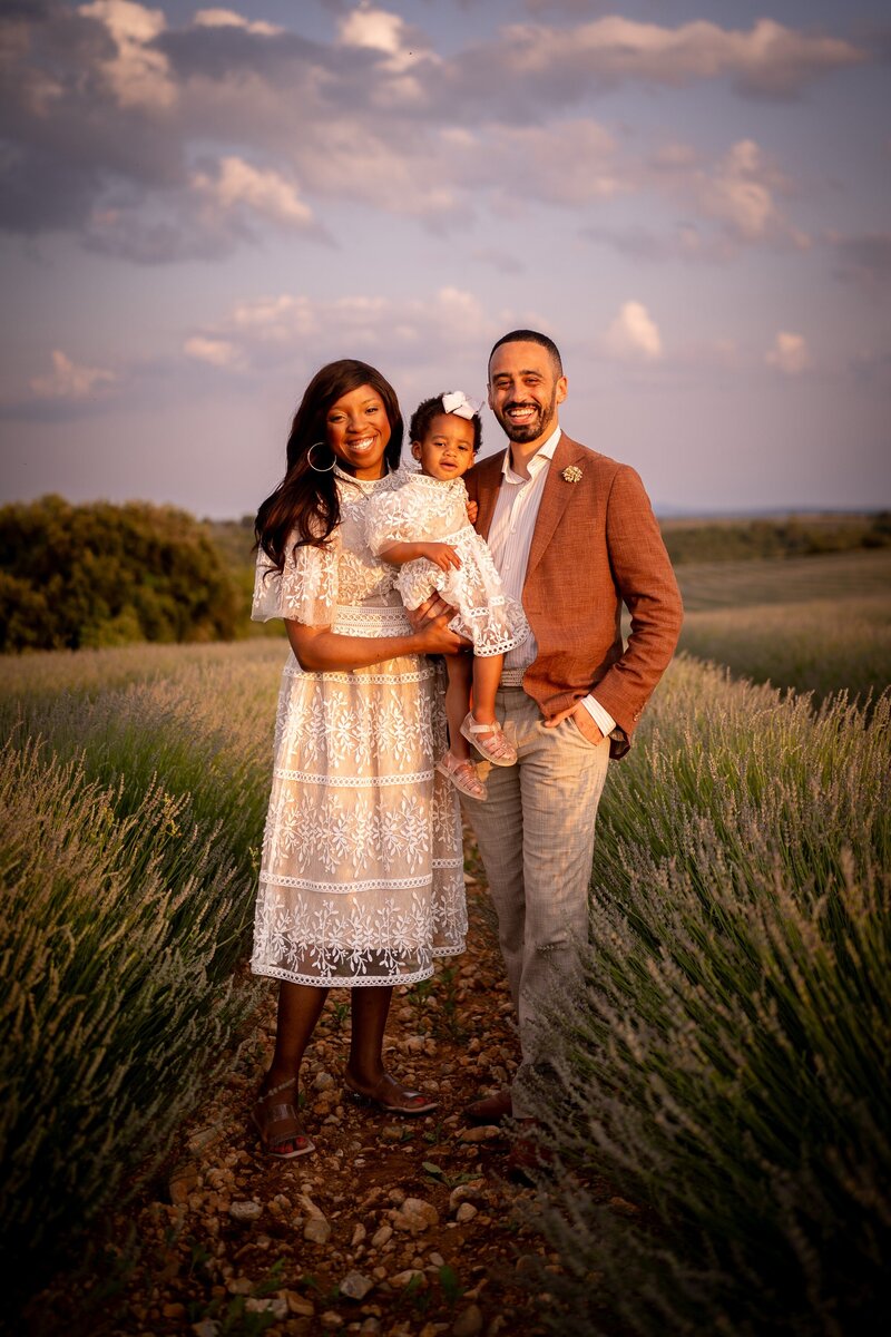 family, photoshoot, valensole, poppies, lavender, photographer, provence